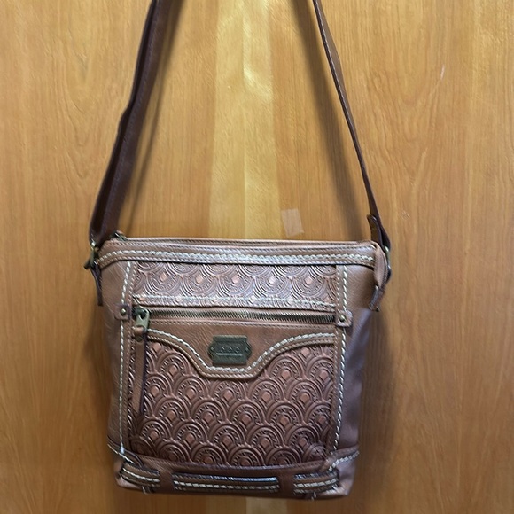B o c Crossbody bag - Picture 1 of 8